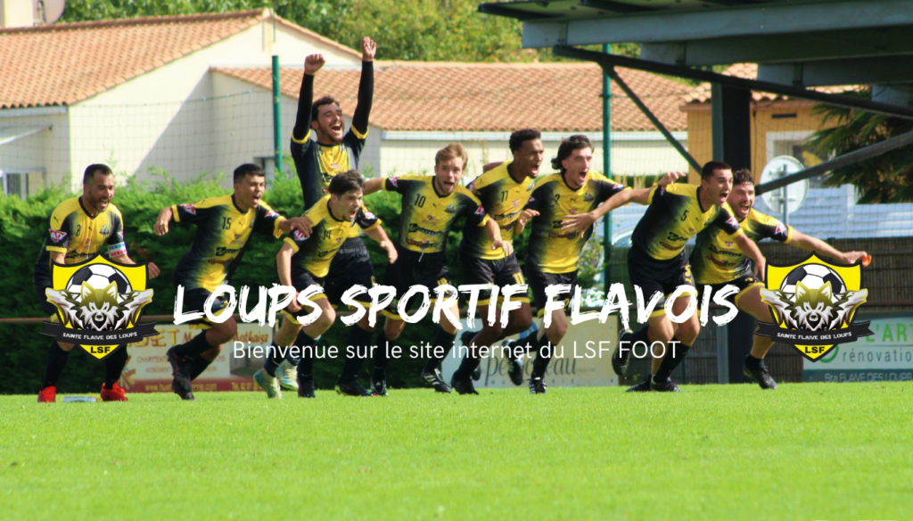 Les équipes du LSF Football réunies sur le terrain